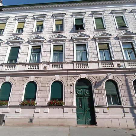Residence Oasis Győr Eksteriør billede